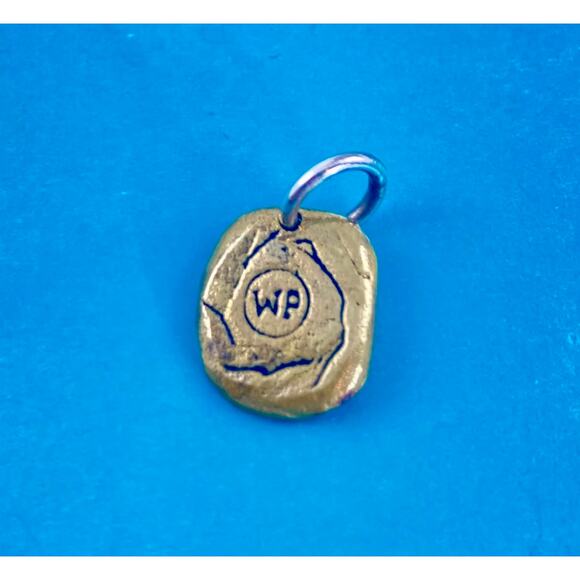 Waxing Poetic Gothic Insignia charm - Picture 2 of 5